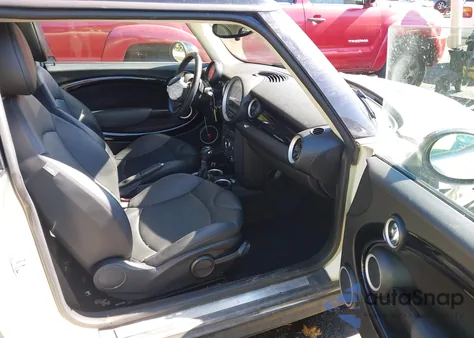 2013 Mini Hardtop Cooper S z USA, uszkodzony, nr VIN WMWSV3C5XDT390514